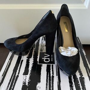 Guess suede heels size 6.5